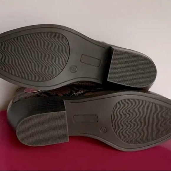 Style & Co Mariana’s brown snakeskin ankle boots size 8 - Picture 5 of 12